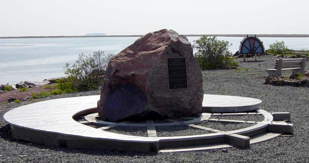 Advocate Harbour: Advocate Memorial Park, June 2003