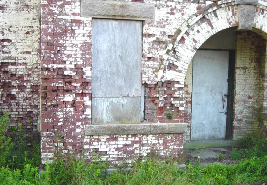 Hazel Hill: Commercial Cable Company telegraph building, main entrance