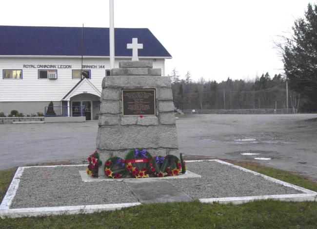 War memorial, Western Shore: general view